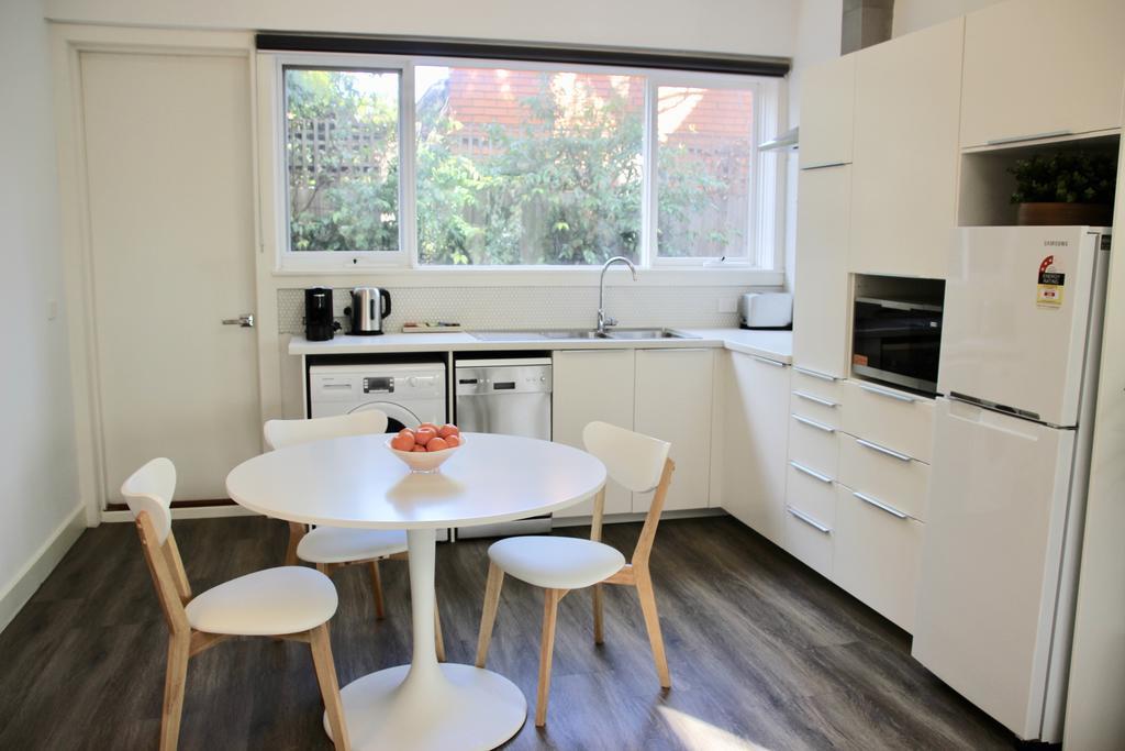 Your Home Away From Home Melbourne Eksteriør bilde